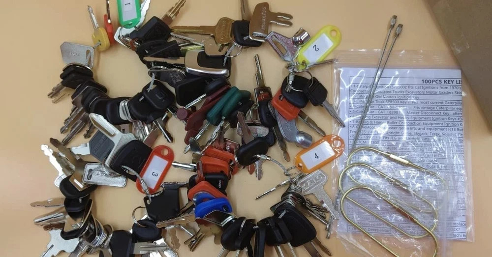 Equipment Key 100pcs Universal Key Set for Heavy Construction Excavator Loade…