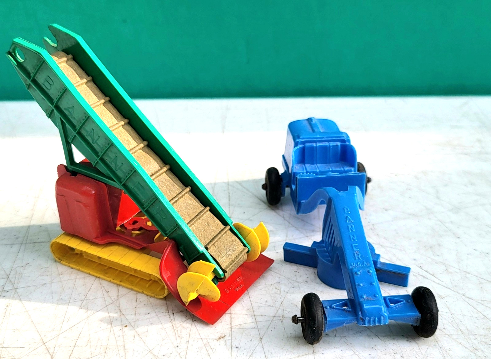 Banner Hard Plastic Construction Toys Road Grader & Mining Conveyor Belt 1950s