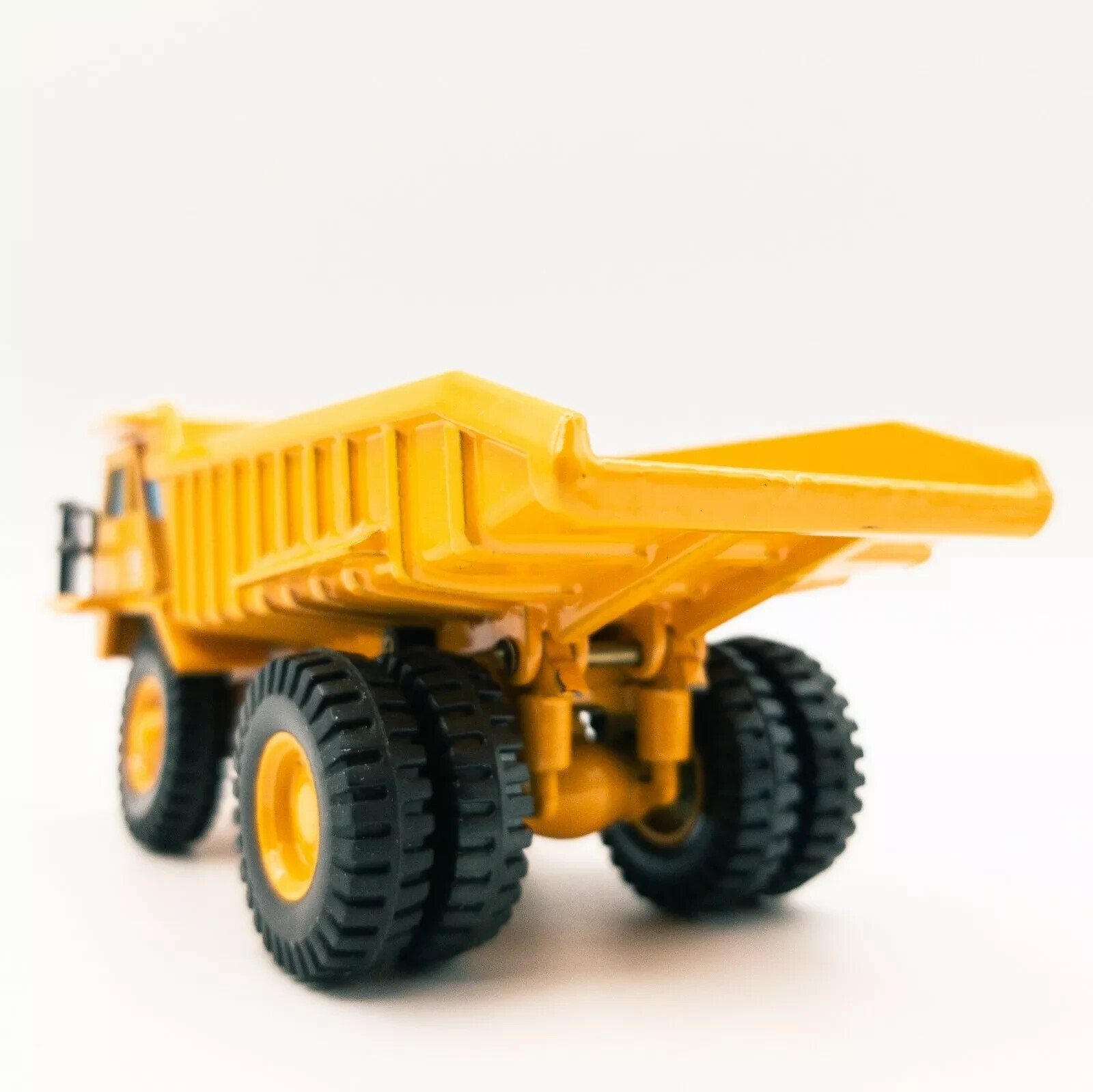 JOAL Camion Dumper 773.B. Yellow
