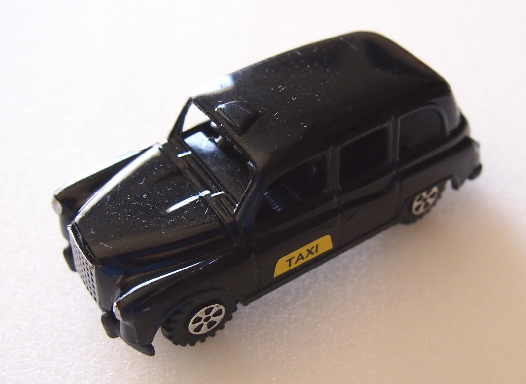 EPL LONDON TAXI ALL BLACK PLASTIC