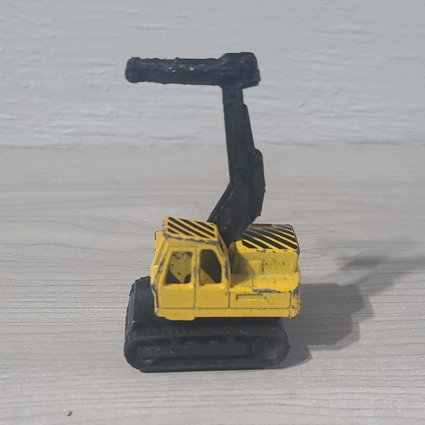 1980 Matchbox Diecast Excavator Tracked Construction Vehicle-Bucket missing