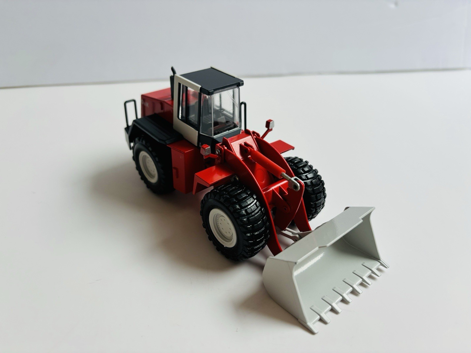 Vintage O&K L45 Wheel Loader – Conrad 1:50 Scale Diecast Model #2429 New in Box