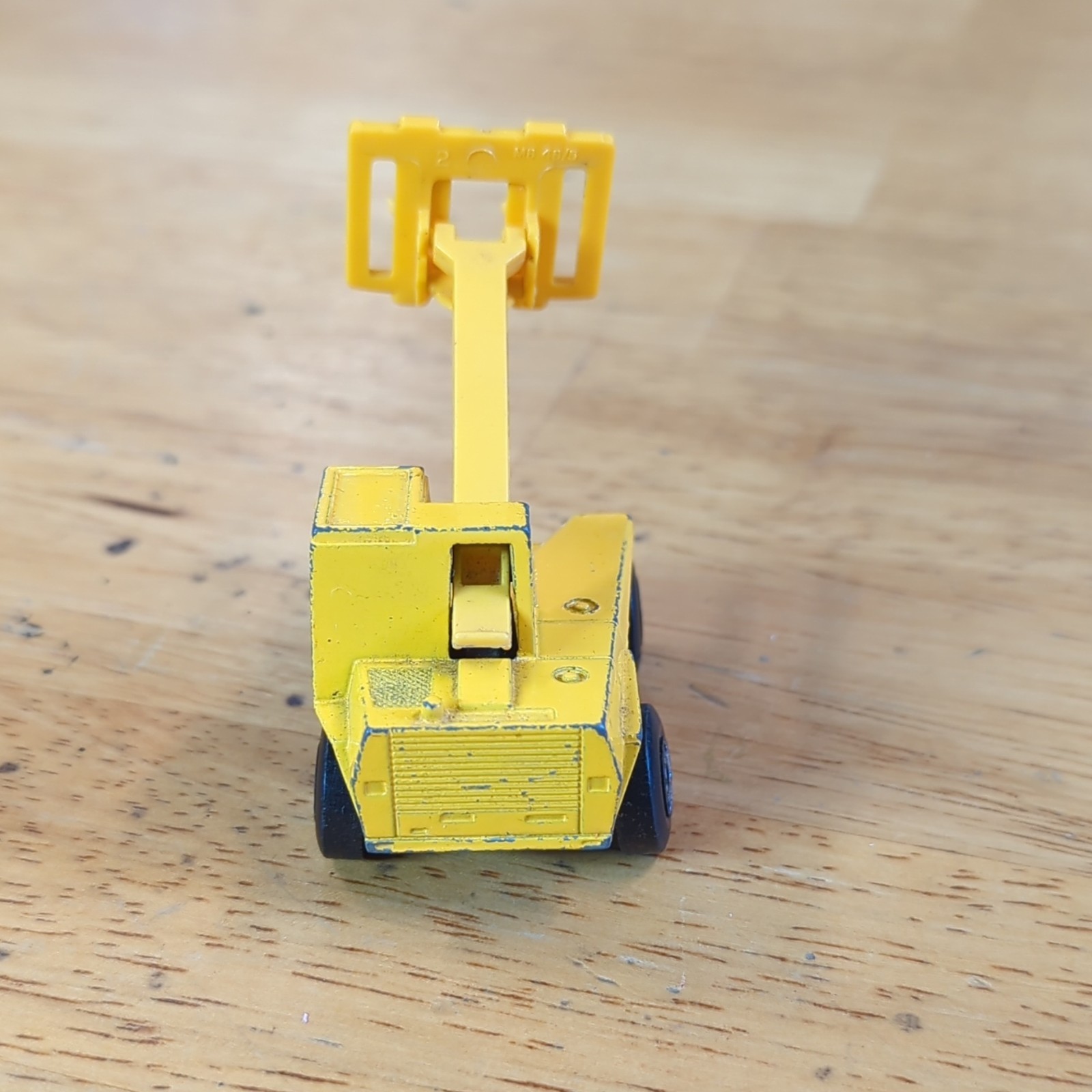 Matchbox Sambron Jacklift 1977 Lesnet, & Hot Wheels Workhorse Const Crane 1981