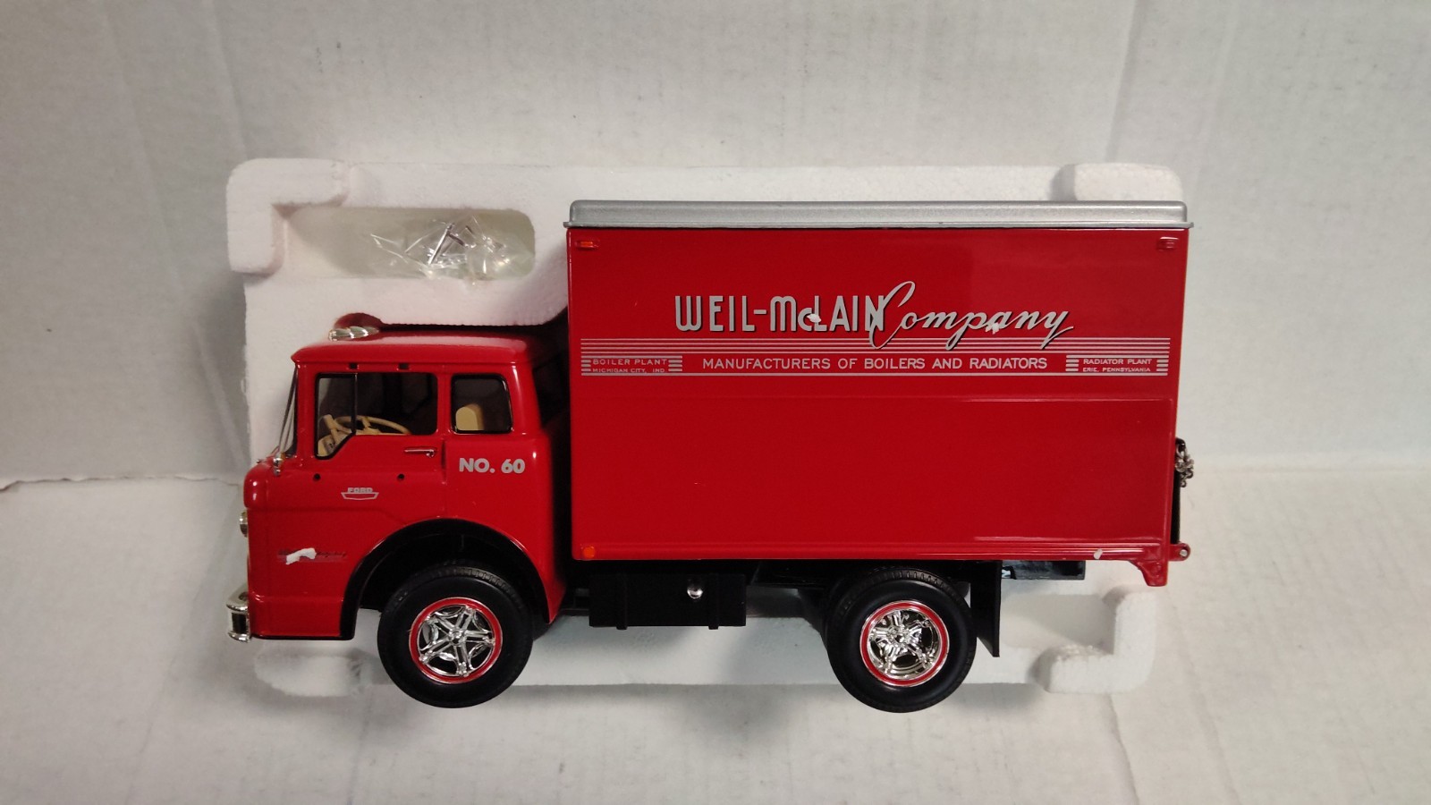Ertl Weil-McLain Contractor Collection Series #8 1940 Ford Pickup 1960 Ford C800
