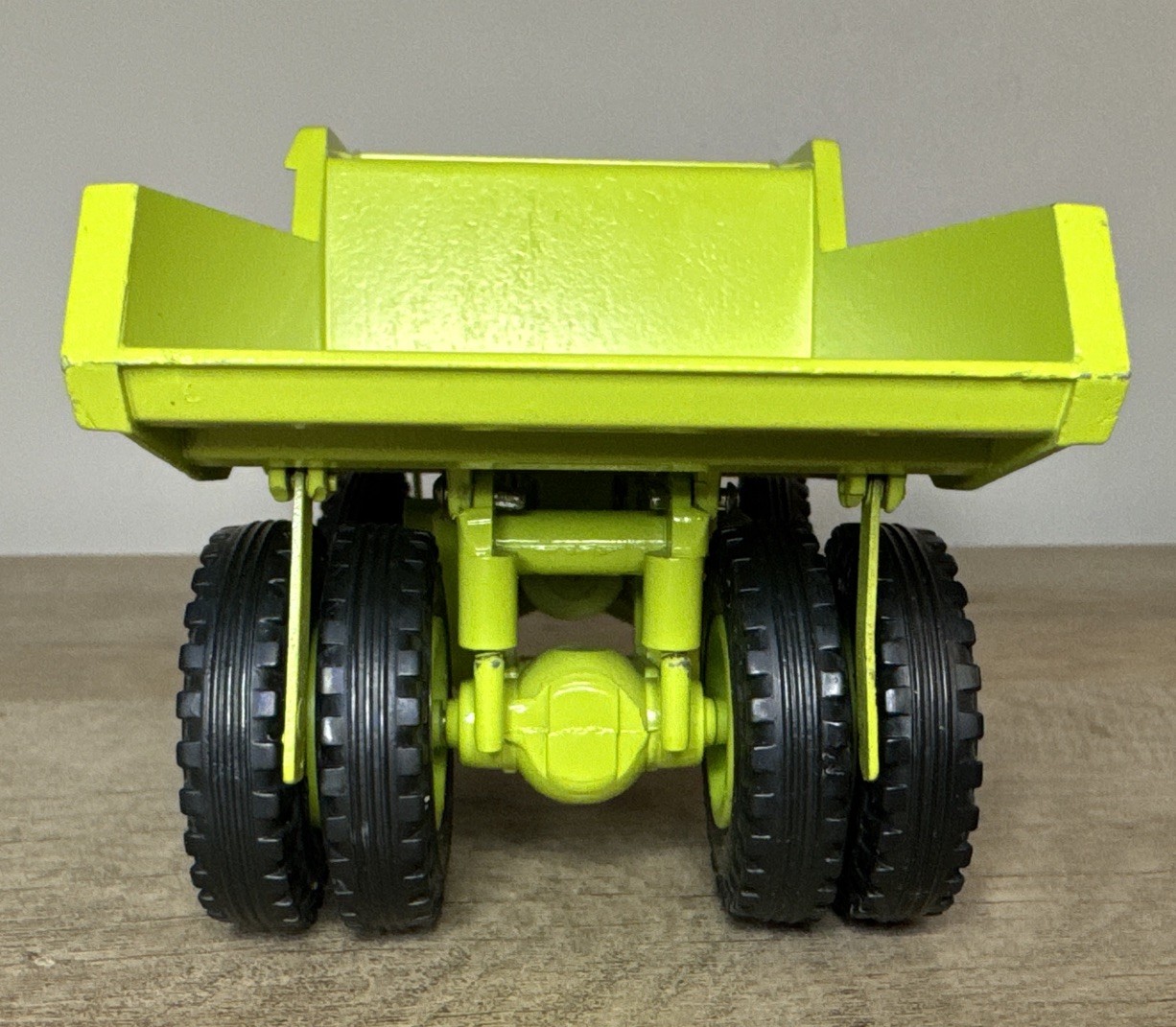 CONRAD 1:50 2761 EUCLID EUC R-35 KIPPER TIPPER DUMP TRUCK IN OVP