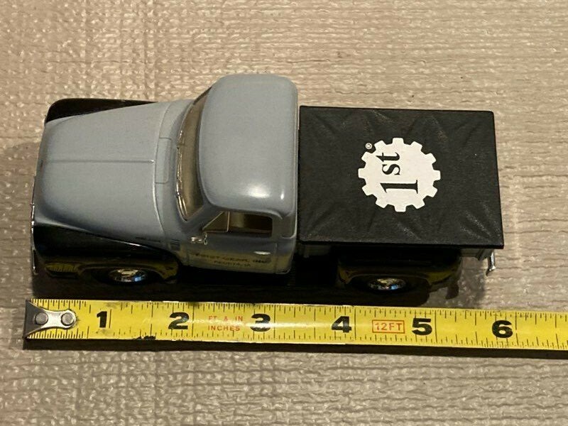First Gear – 1953 Ford F-100 Pickup First Gear – 19-0006