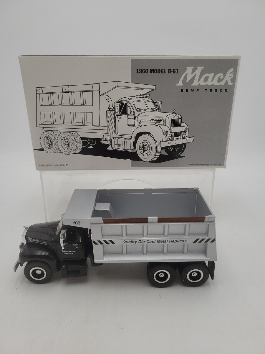 First Gear 19-0008 1:34 Scale 1960 Model B-61 Mack Dump Truck EX/Box