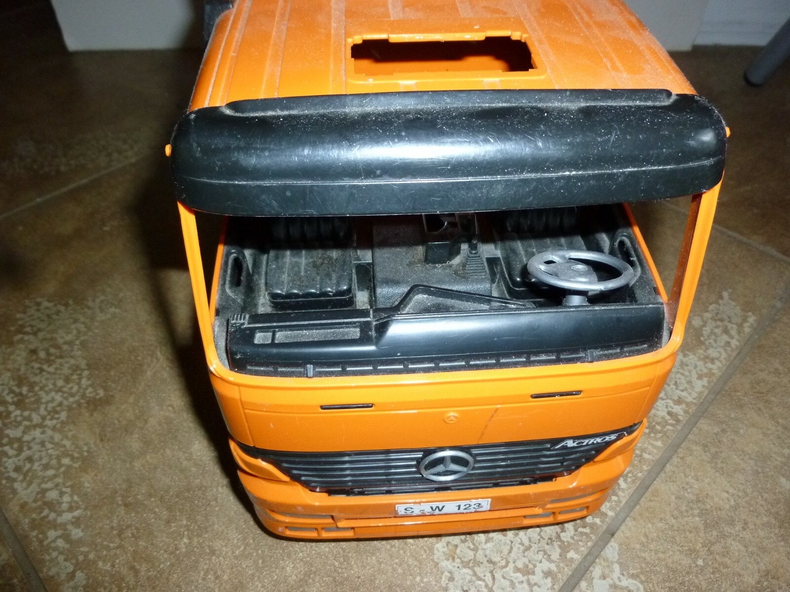 BRUDER MERCEDES BENZ ACTROS 4143 ORANGE RECYCLING TRUCK FÜRTH MADE IN GERMANY
