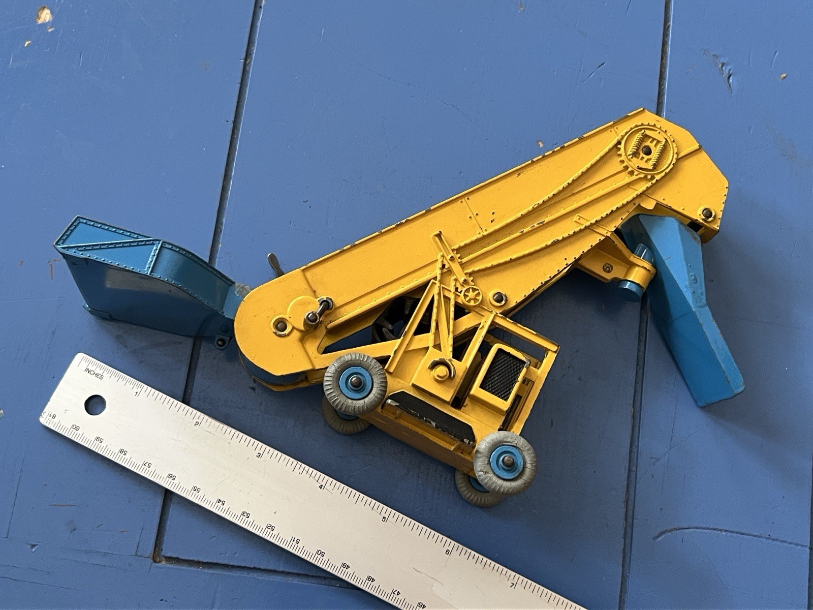Dinky Toys 564 Yellow Mid-Blue Elevator Loader Made in England Belt Is Broke