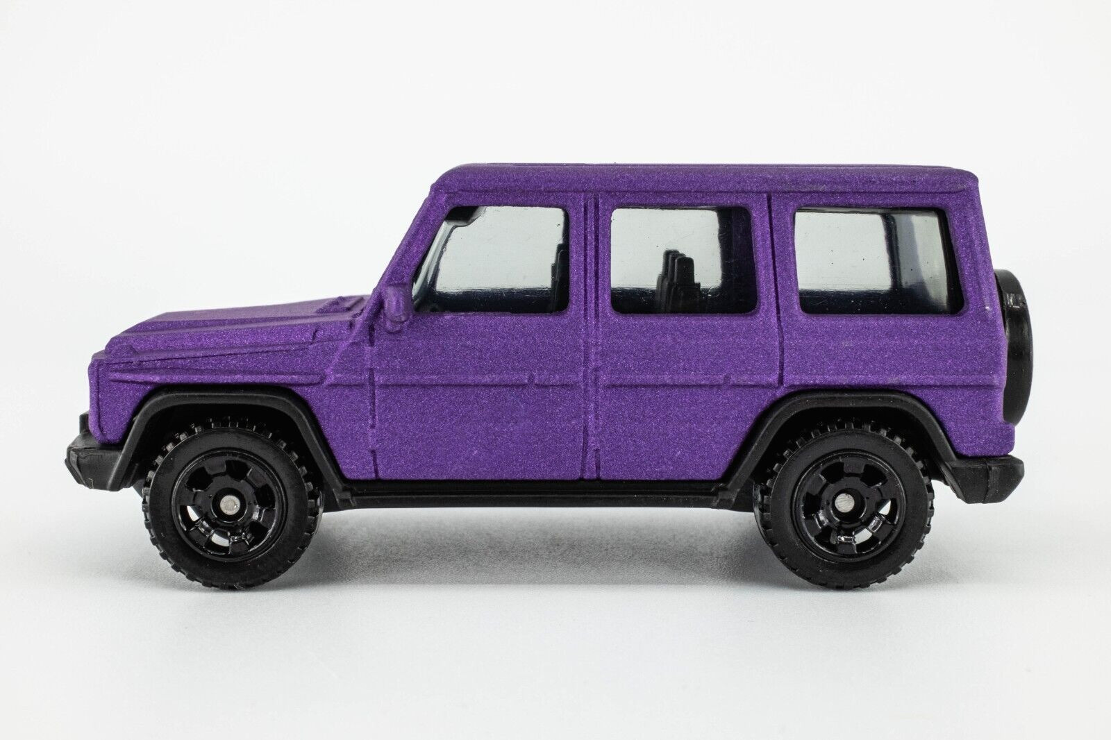 2020 Matchbox #49 2015 Mercedes-Benz G 550 MATTE PURPLE | MINT
