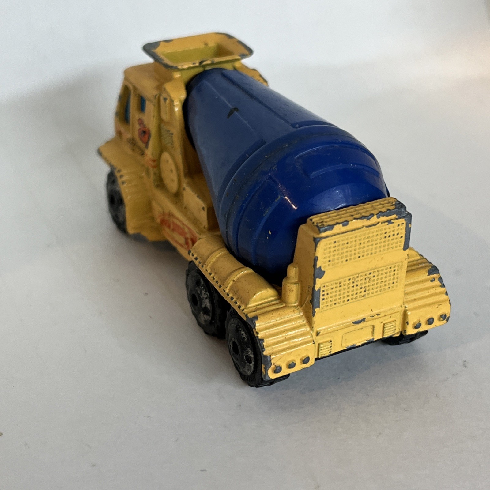 Matchbox 27 Cement Mixer Yellow and Blue 2000 Loose Mixer Works