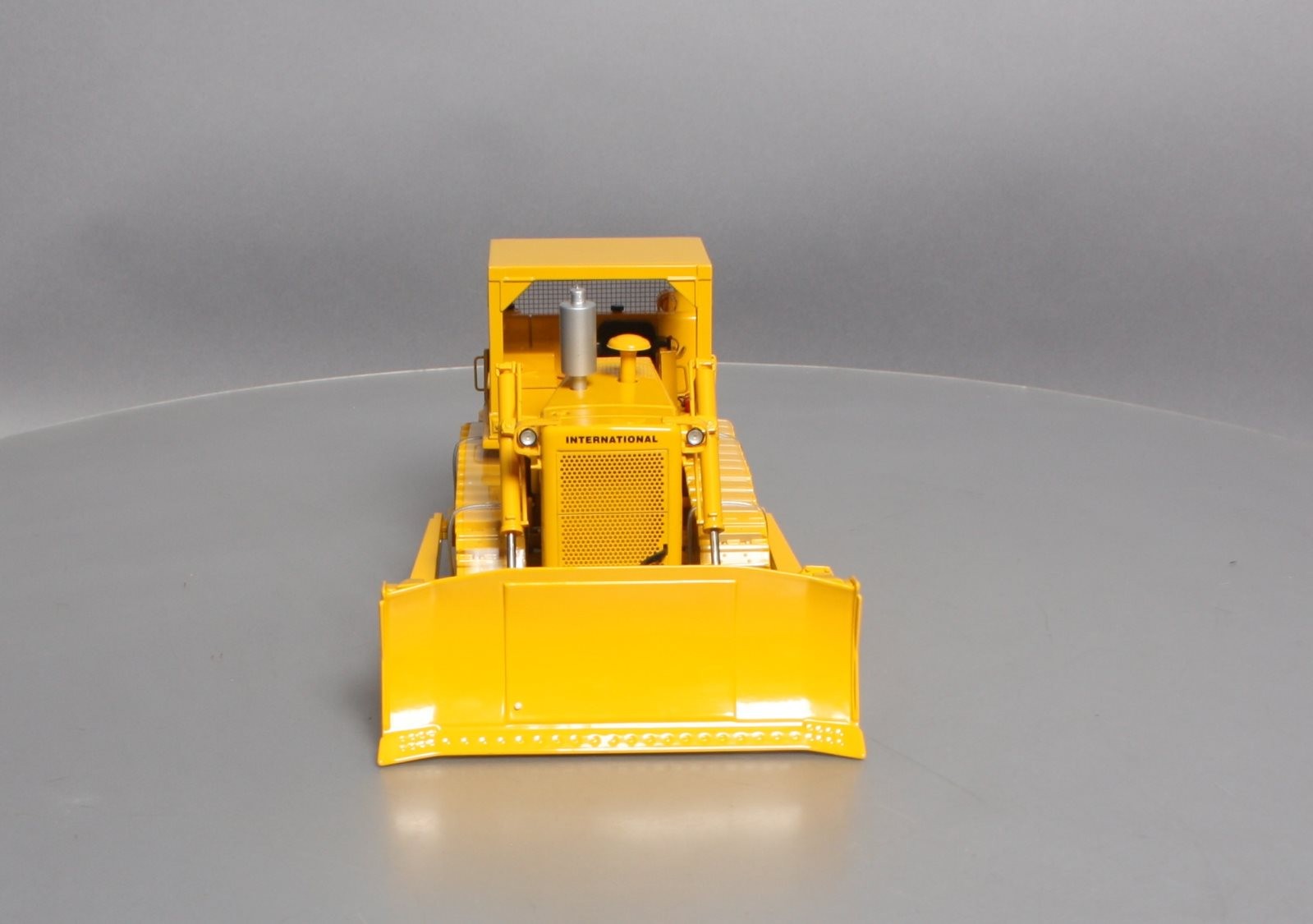 First Gear 79-0156 1:25 DieCast Construction Pioneer International TD-25 Crawler
