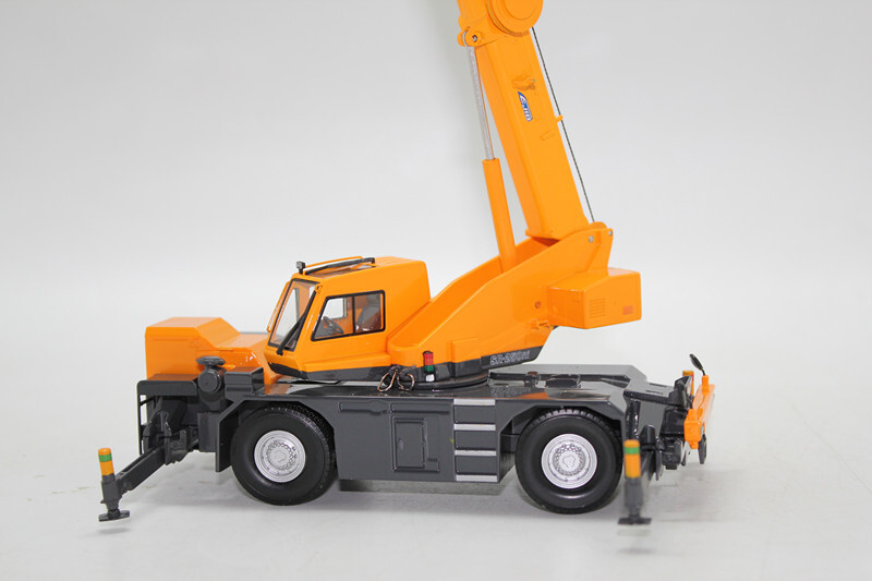 1/50 scale KATO SR-250Ri Premium Roughter Rough Terrain Off road Crane DieCast