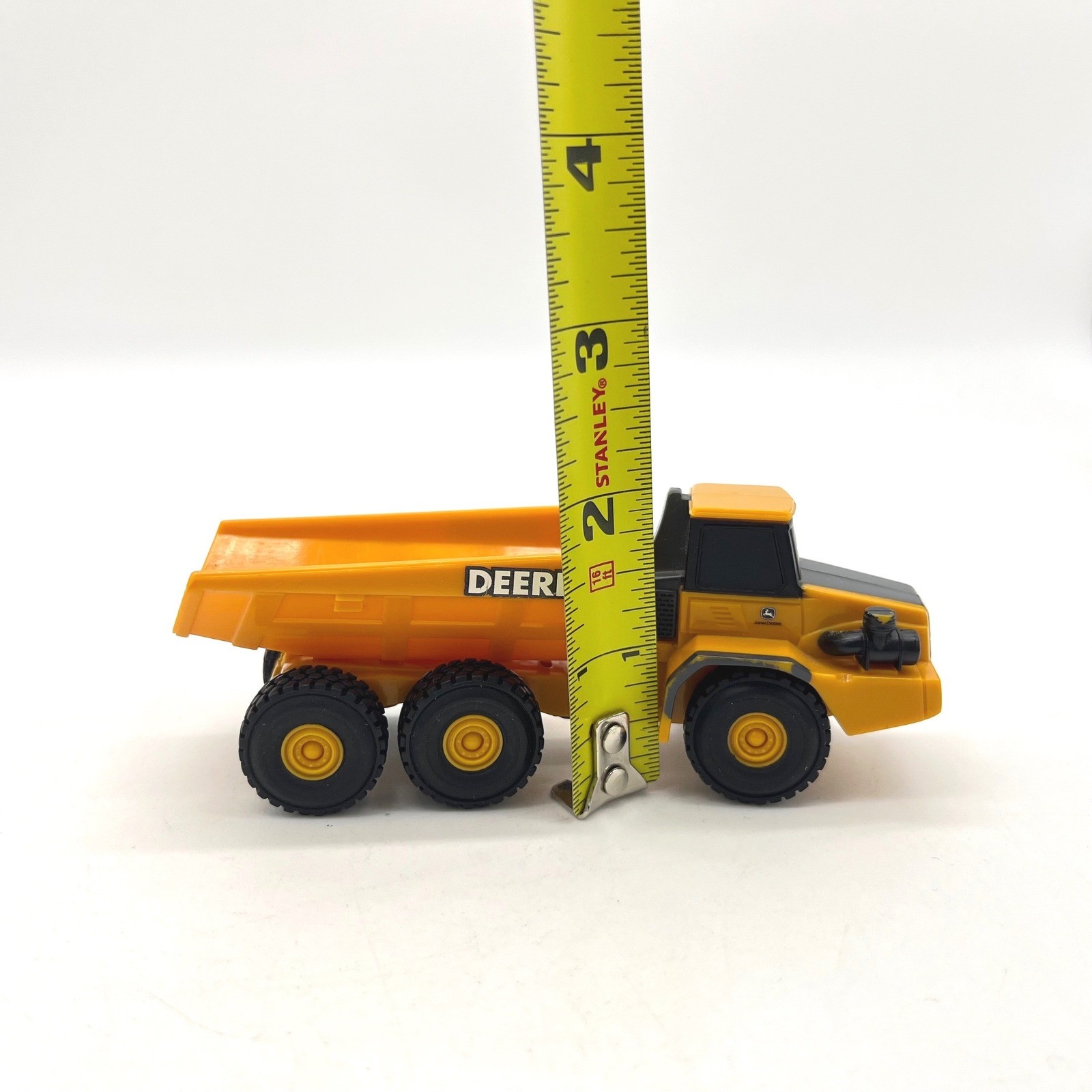 John Deere Ertl Articulated Dump Truck Yellow Diecast Construction Vehicle 5″