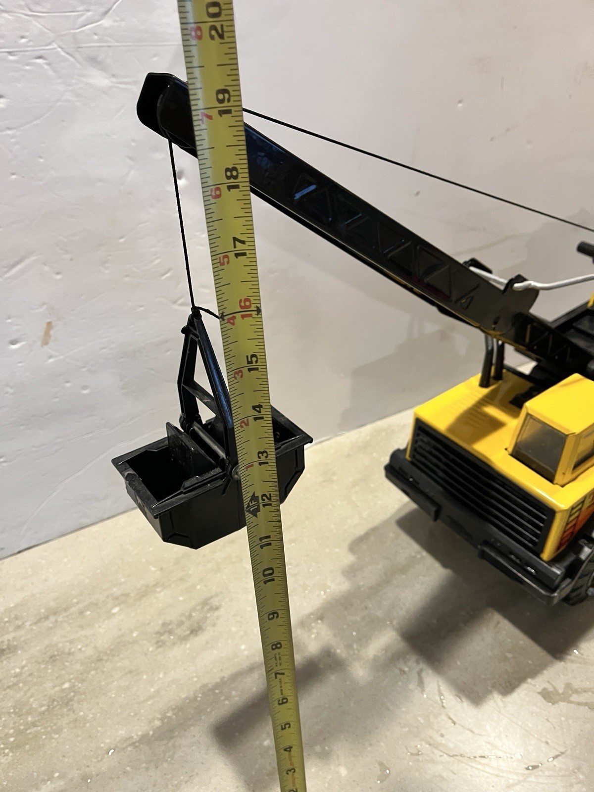 Vtg 1980’s Tonka Turbo Diesel XMB 975 Clam Bucket Crane Truck