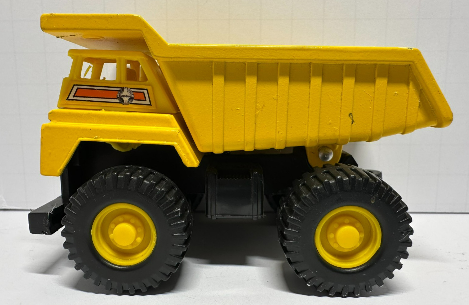 Vintage Remco 1987 Toys Die Cast Yellow Dump Truck 4” Collectable