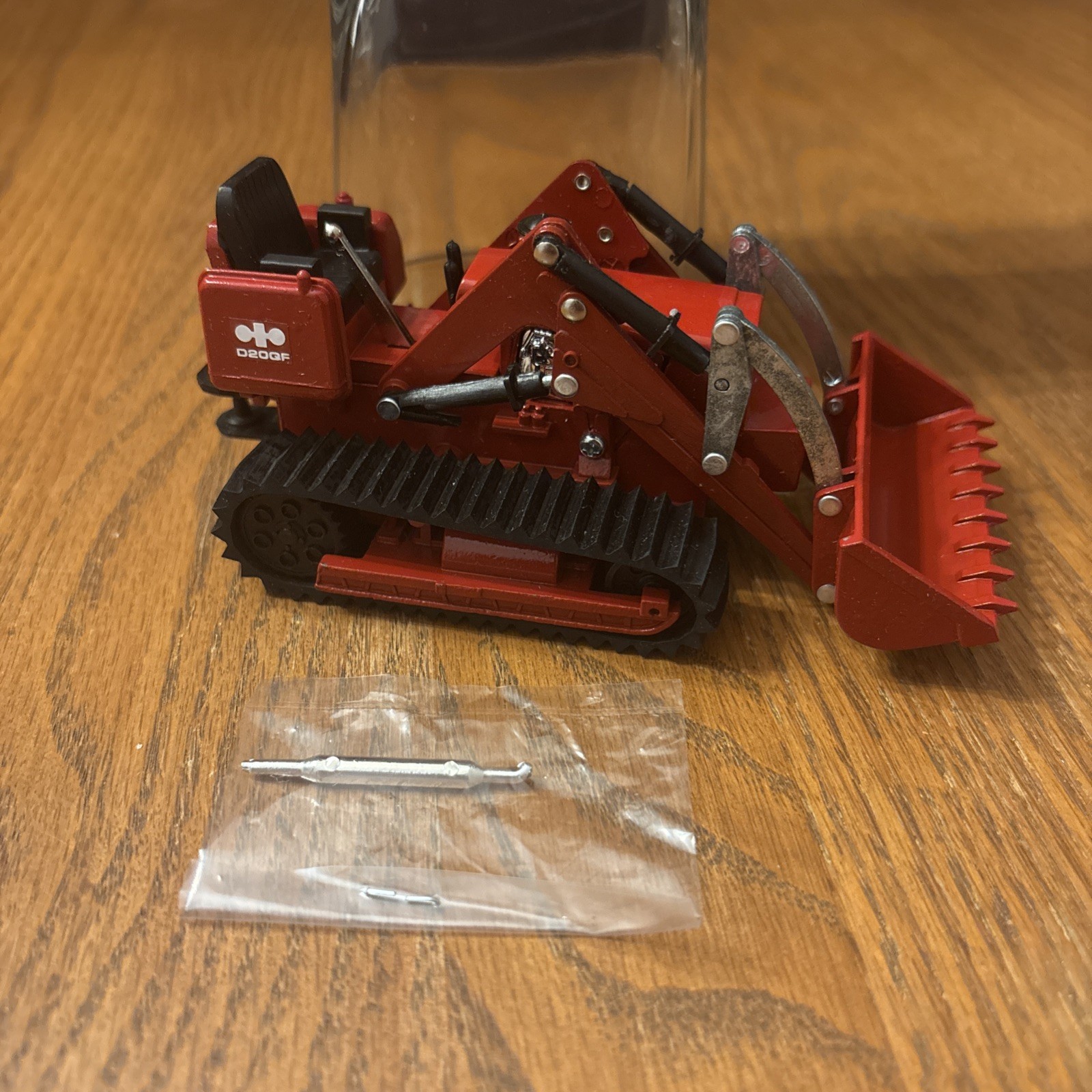 Yonezawa Komatsu – Diapet 1:28 – Front End Loader K-31 – Red