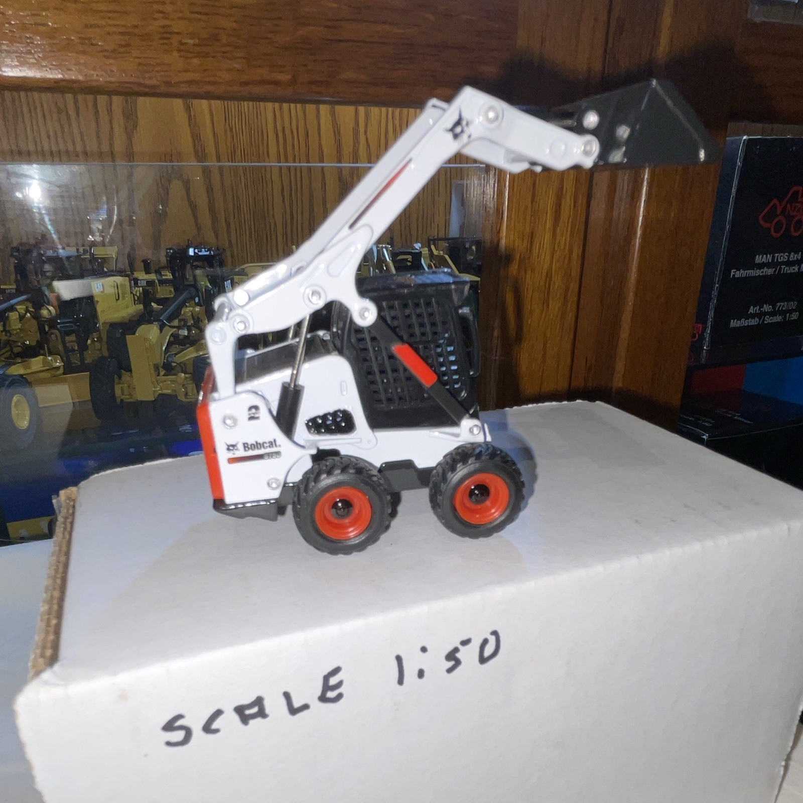 Bobcat S750 Skid Steer Loader Diecast Model 1:50 M-Series Articulated