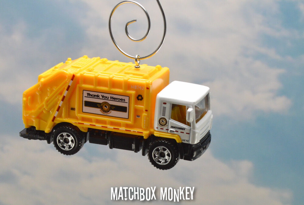 Thank you Heroes 2020 Garbage Trash Refuse Truck Custom Christmas Ornament Waste