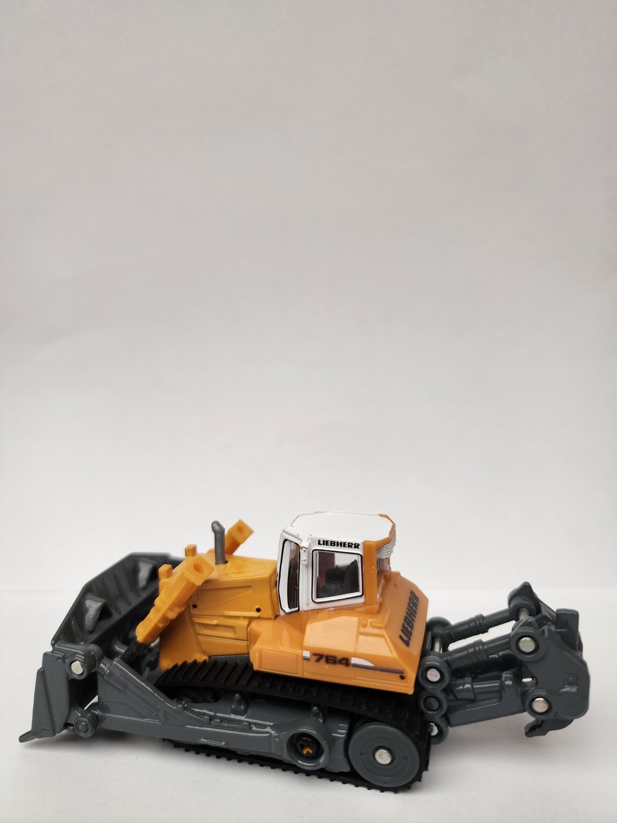 Siku 1888 -Liebherr 764 Bulldozer 1:87 Scale USED