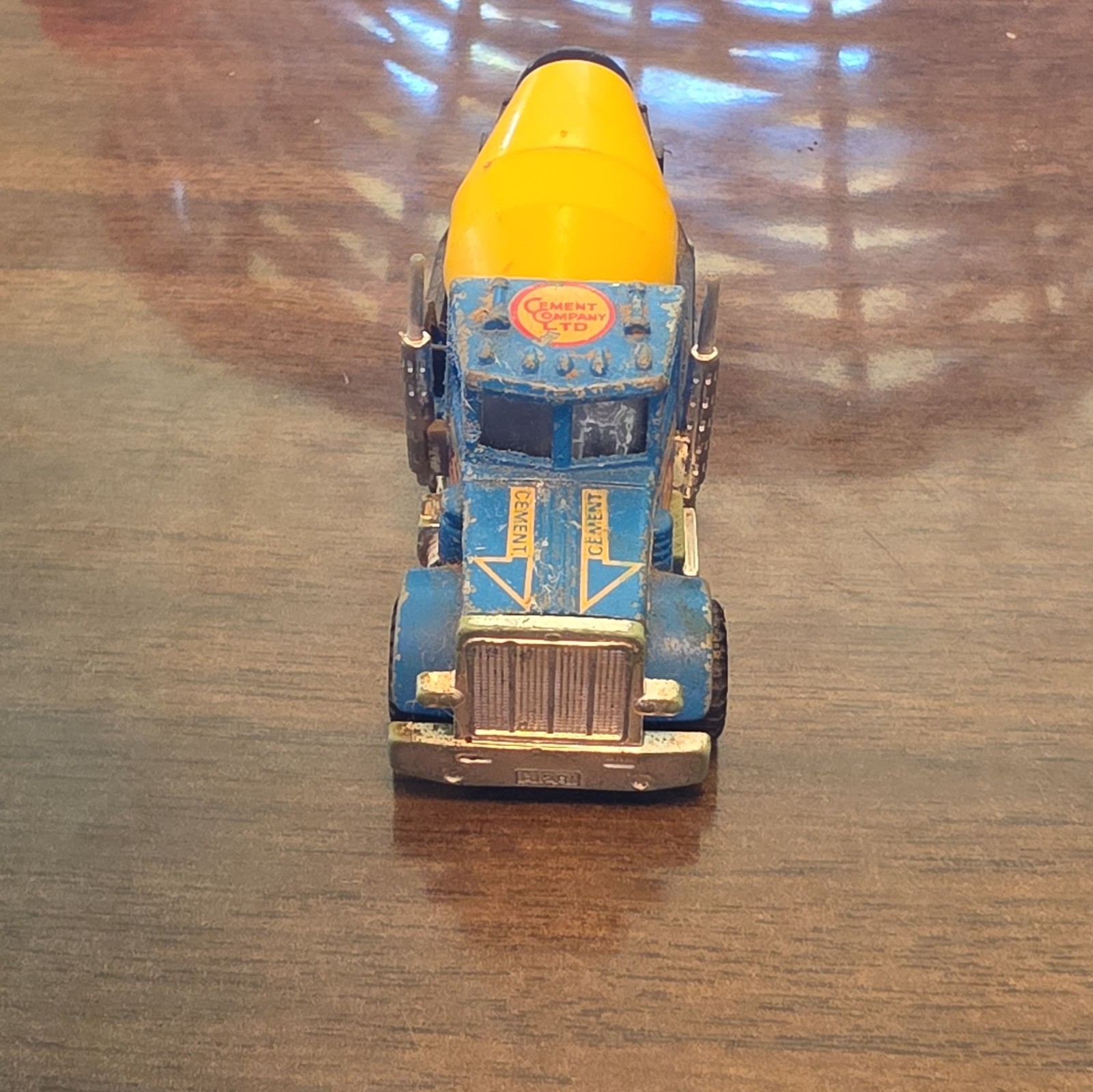 Matchbox Peterbilt Cement Mixer Truck Diecast Vehicle Blue Yellow Black