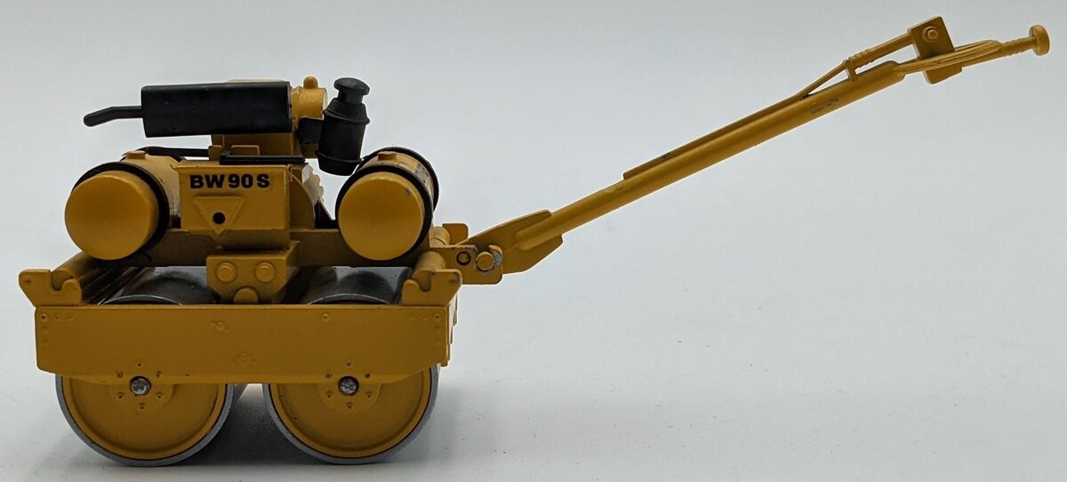 NZG 248 1:20 Scale Diecast Bomag BW 90S Roller/Box