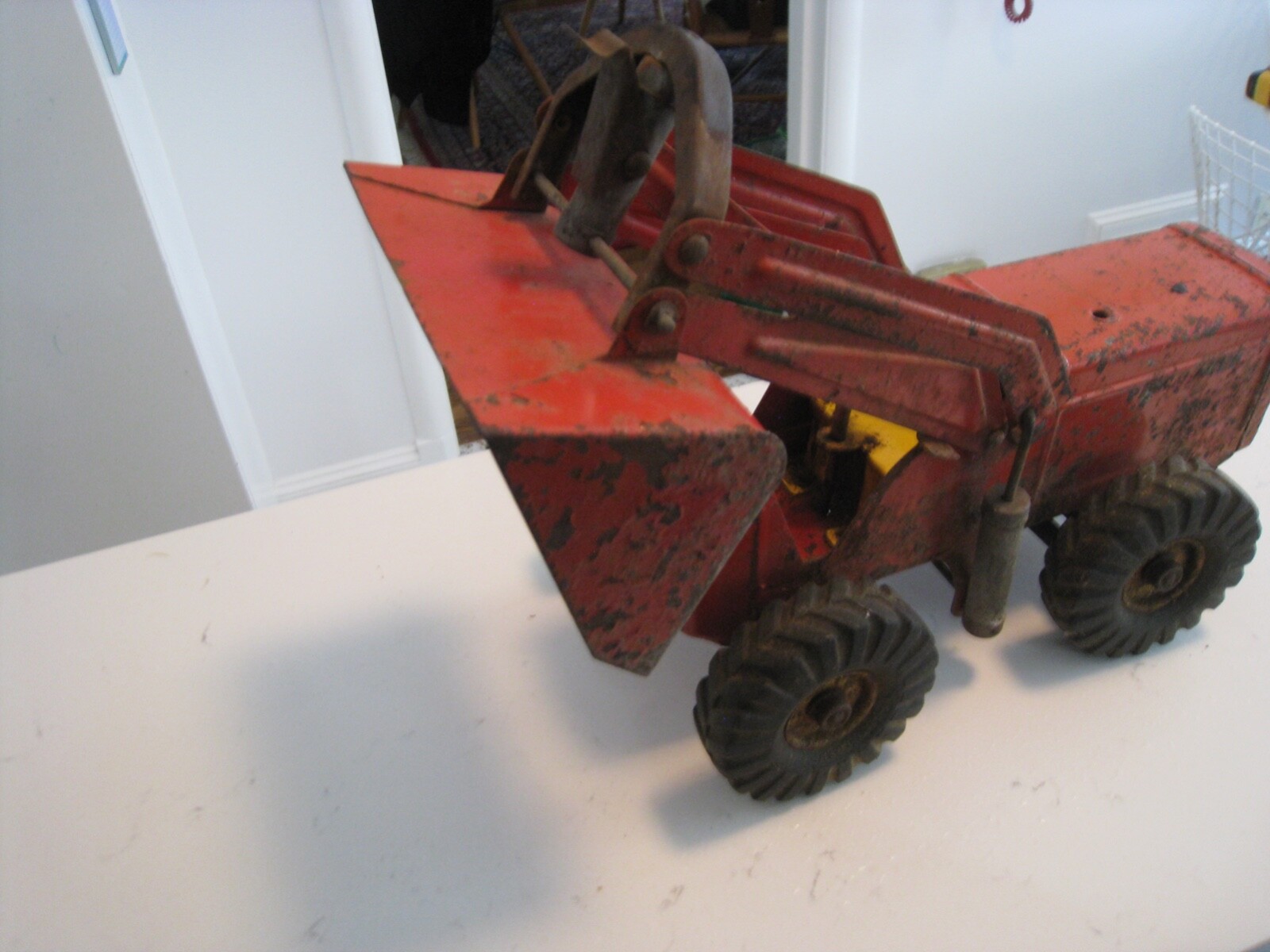 Vintage NYLINT Red Pressed Steel HOUGH Payloader Front End Loader Tractor Toy