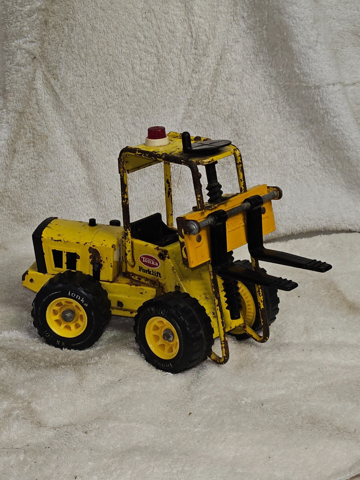 Tonka Forklift Truck # 52900 • XR-101 • Pressed Steel Metal Toy • 1970s Vintage