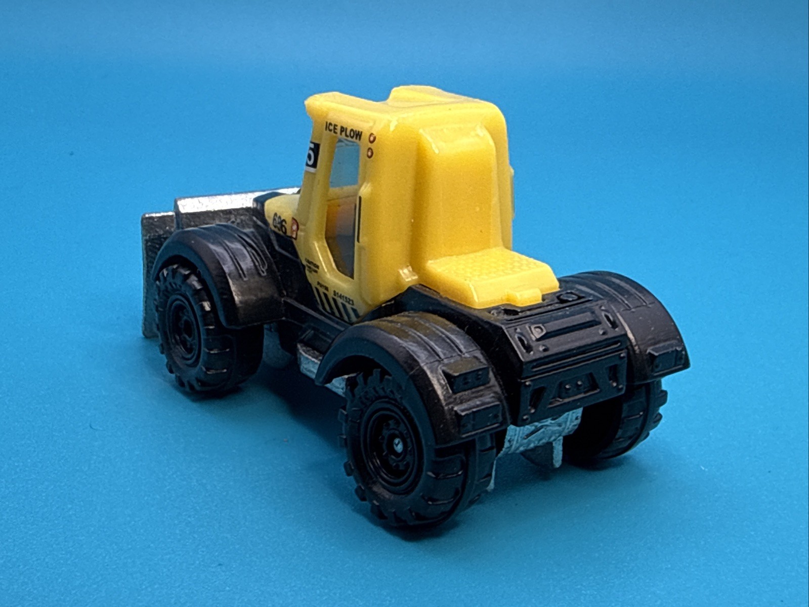 2005 Matchbox Yellow Snow Tractor “Plowverizer”
