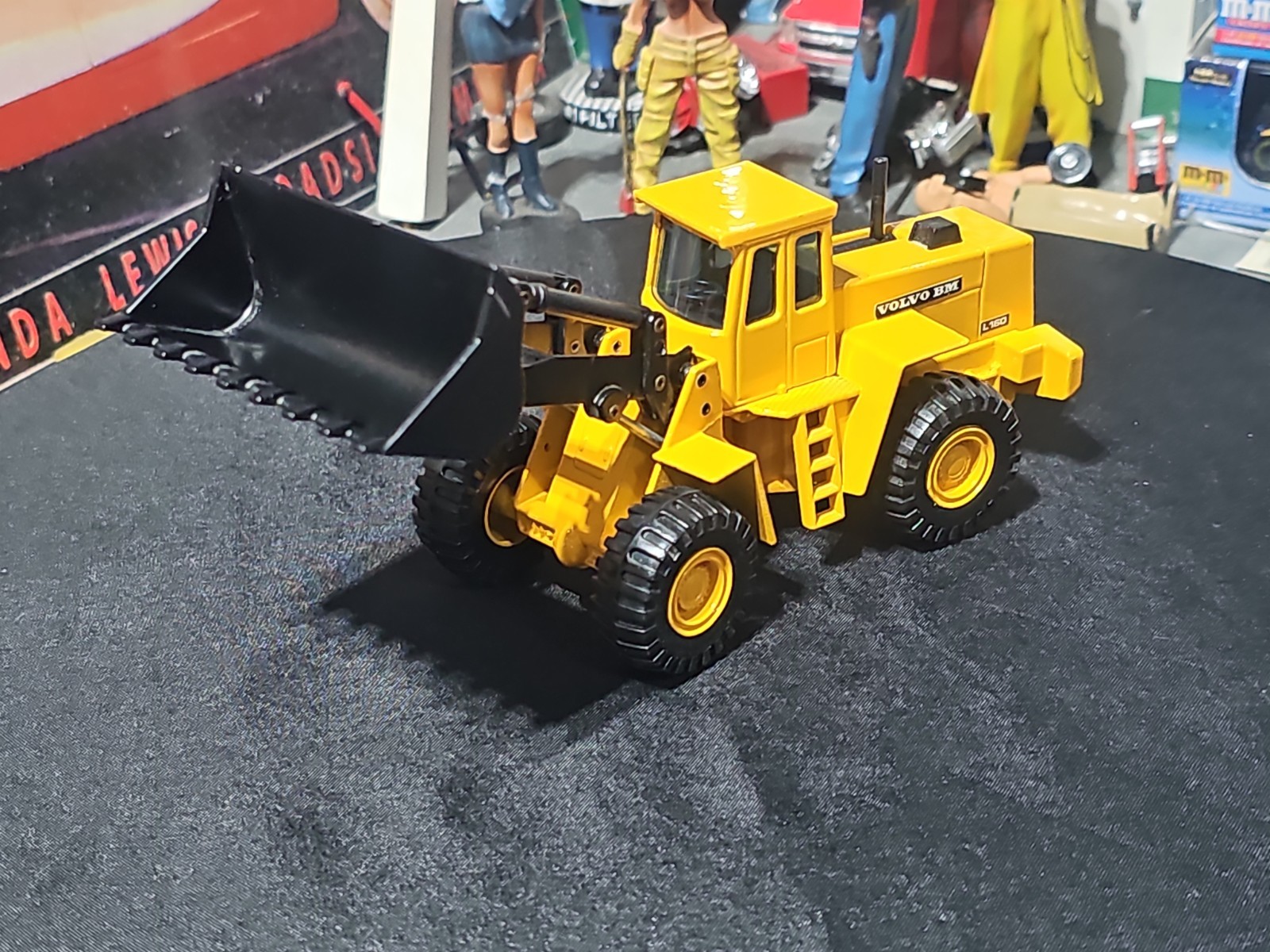 VINTAGE RARE Joal 1:50 Scale Volvo BM L70 Front End Loader VERY NICE