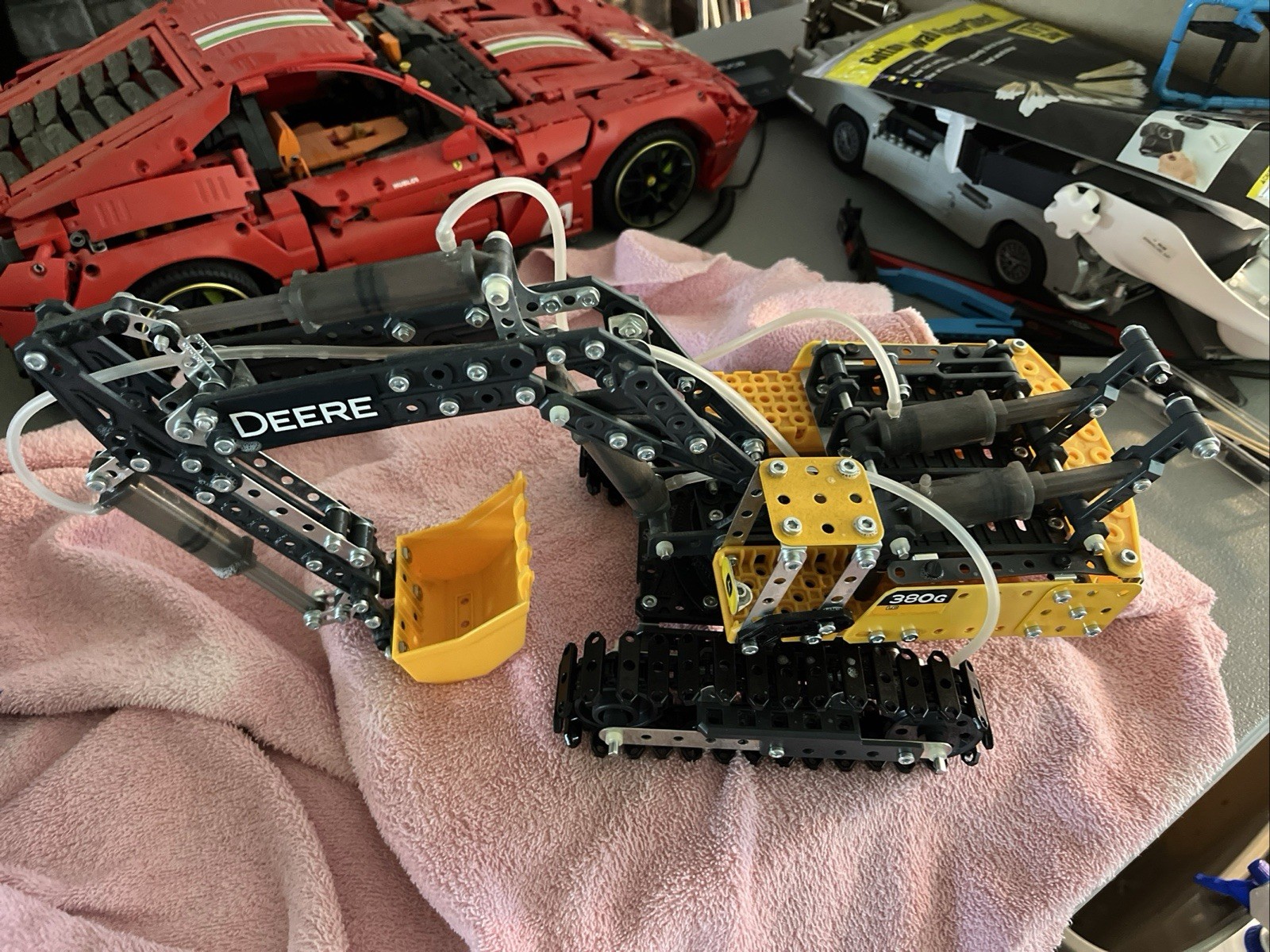 Meccano John Deere 380g Excavator Erector Set with Hydraulics For Parts