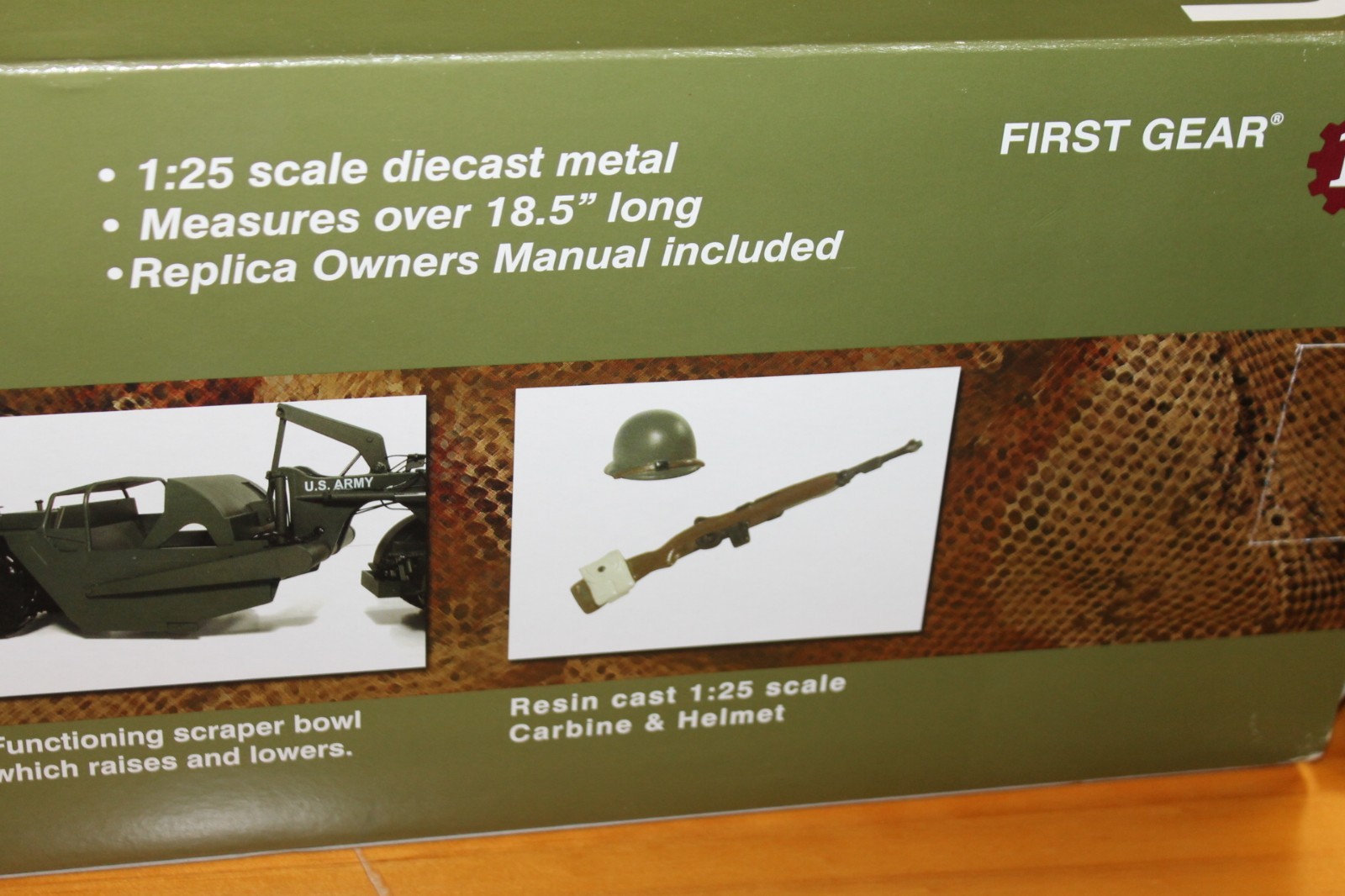 First gear International US Army Pay Scraper in BOX 1:25- Construction Truck