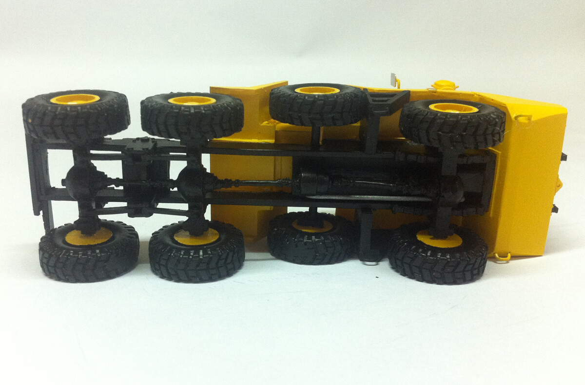 HO 1/87 KFM TB600 6×6 Heavy Tractor – Yellow – Resin Model by Fankit Models