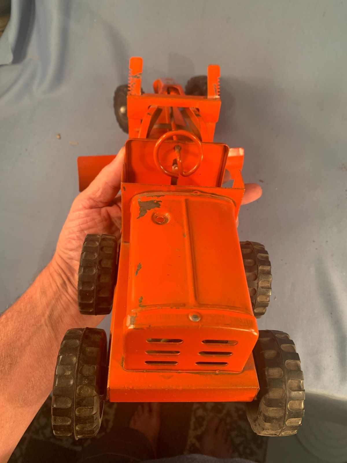 VERY NICE 1950s PRESSED STEEL WYANDOTTE TOYS 19 INCH ORANGE ROAD GRADER