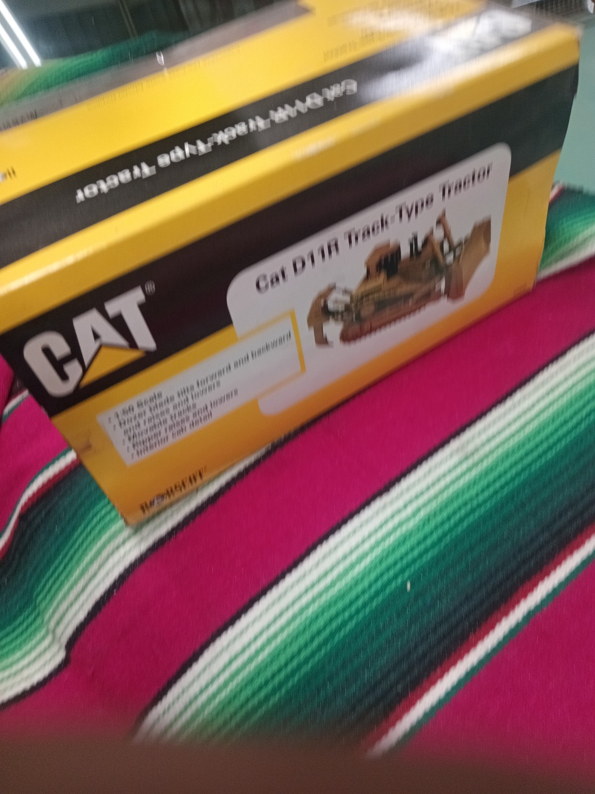 Caterpillar D11R Track Type Tractor 1:50 Scale NIB 1999 Model 55025 Collectible