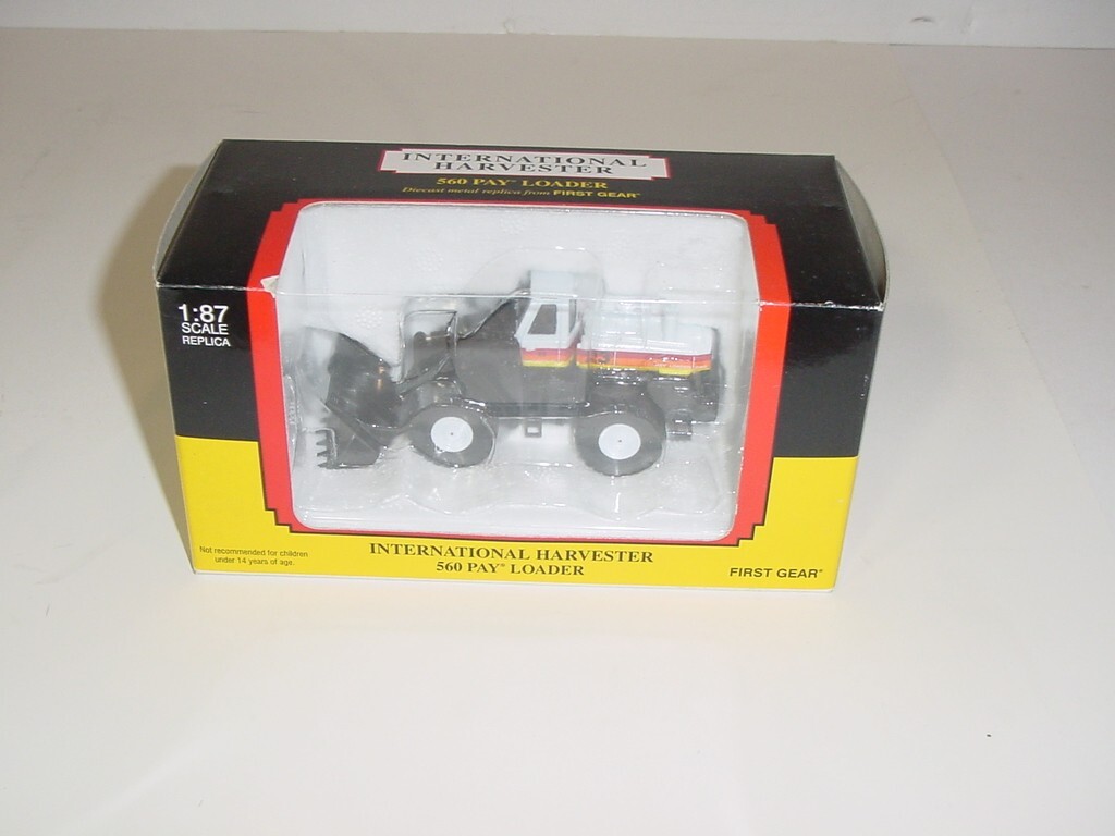 1:87 INTERNATIONAL HARVESTER Sunrise Mining 560 Pay Loader by FG (80-0315) NIB!