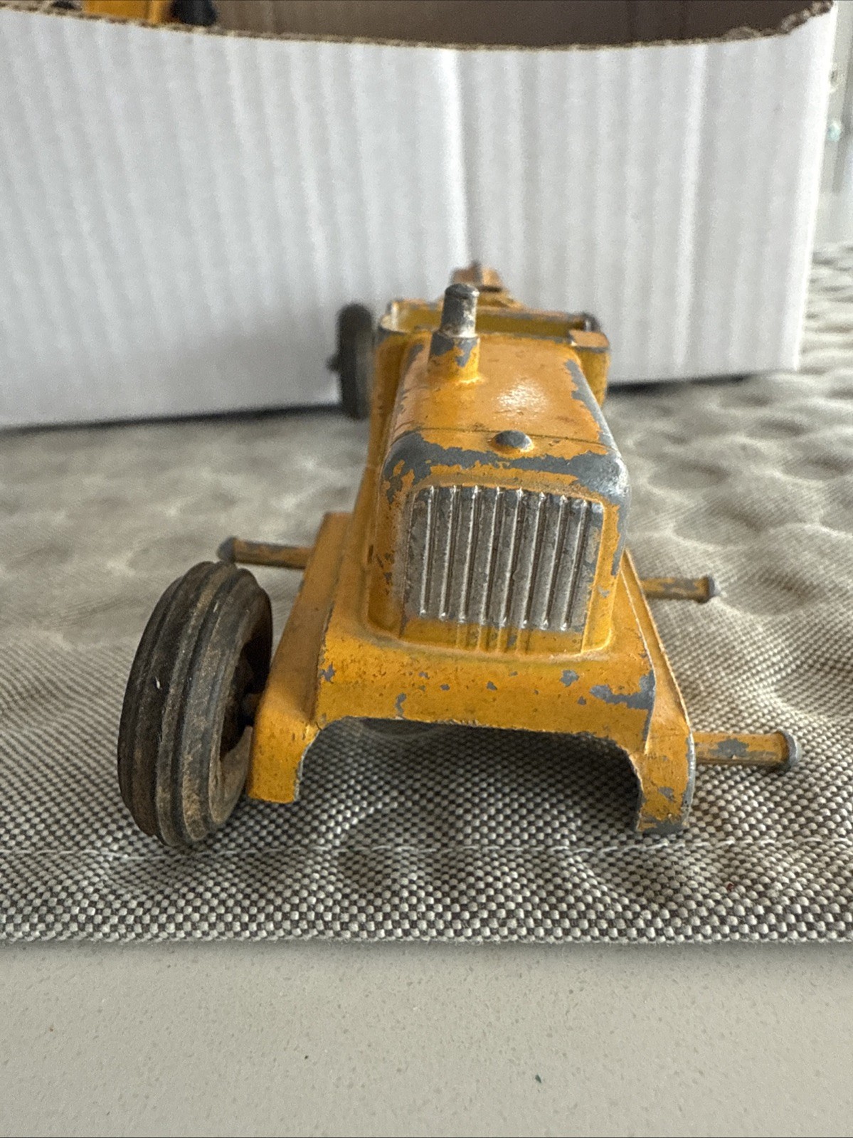 VINTAGE 5.5” TOOTSIE TOY ROAD GRADER YELLOW INCOMPLETE FOR PARTS