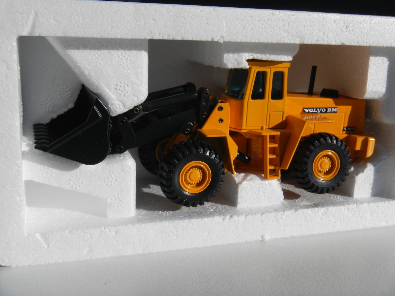 JOAL COMPACT VOLVO BM L160 LOADER 1:50