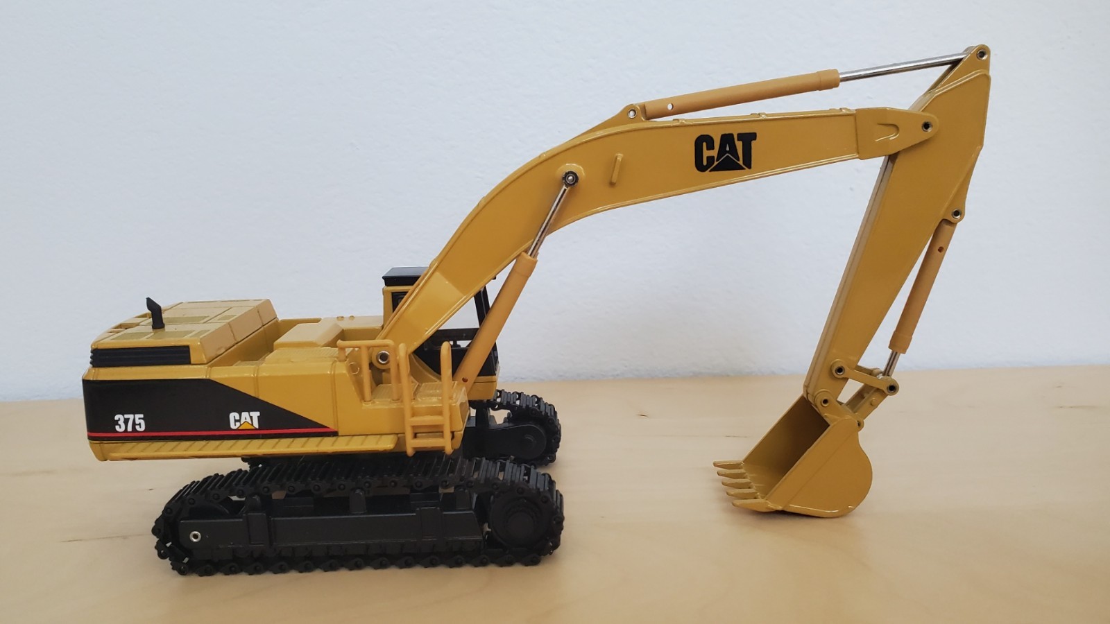 1/50 Joal 189 Cat 375 Excavator