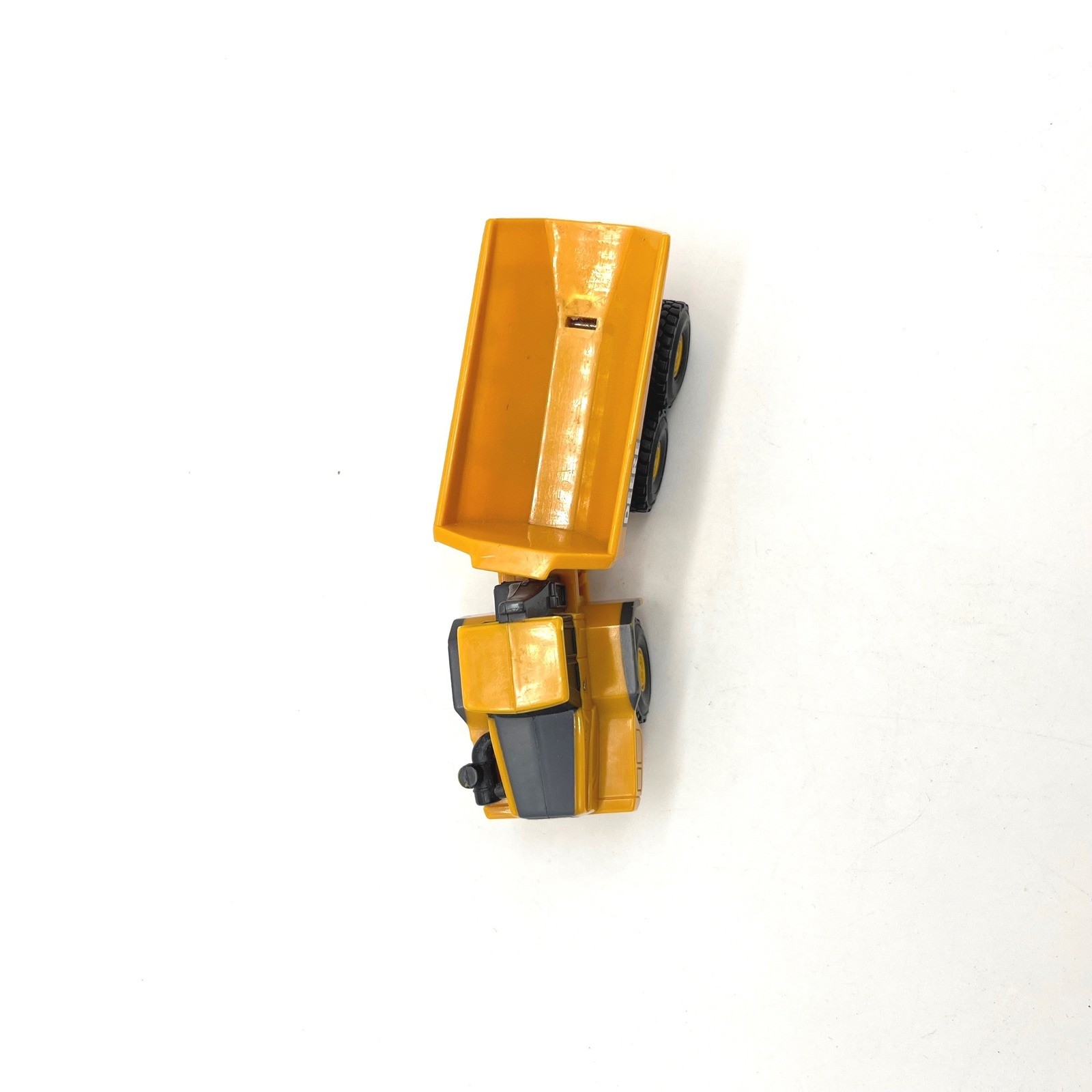 John Deere Ertl Articulated Dump Truck Yellow Diecast Construction Vehicle 5″