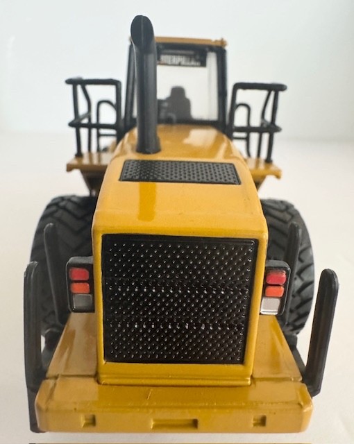 1:50 Caterpillar 980G Forest Machine Diecast Model 55026 By Norscot