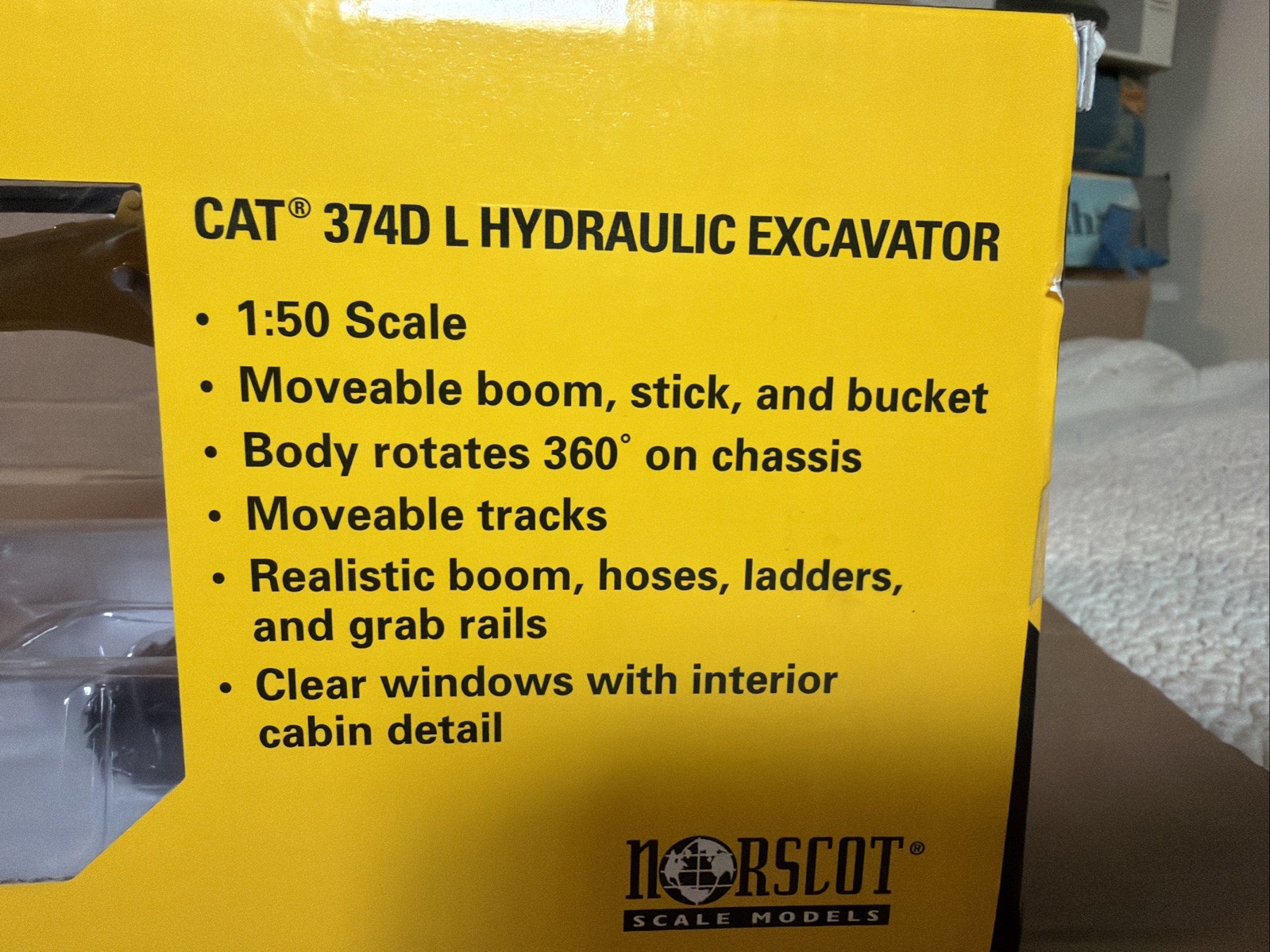 1/50 Caterpillar CAT 374D L Hyd Excavator High Line Series Diecast Masters 85274