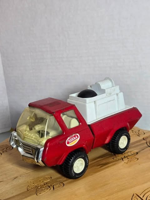 Vintage 1970’s No. 1256 Tonka Fire Pumper Toy Fire Truck