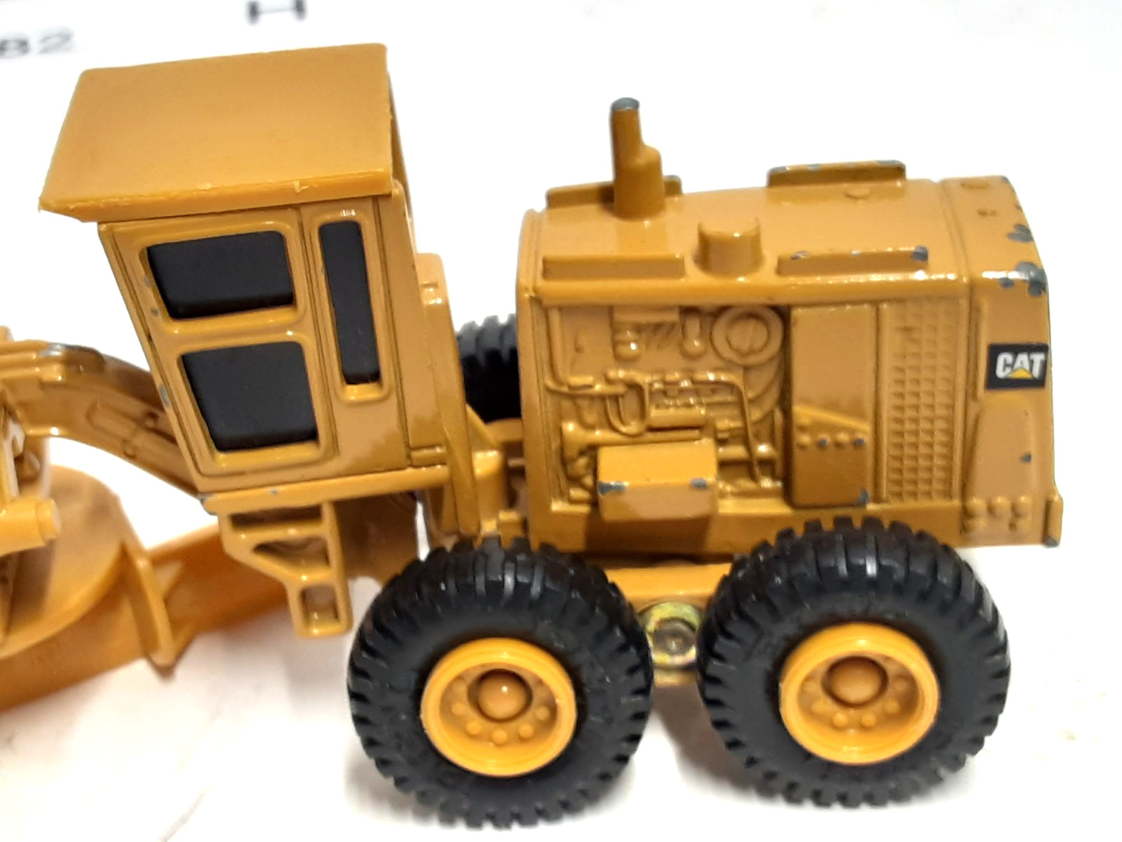CAT Articulated Motorgrader Model 12G Scale 1:64 Die-cast ERTL, No Box…