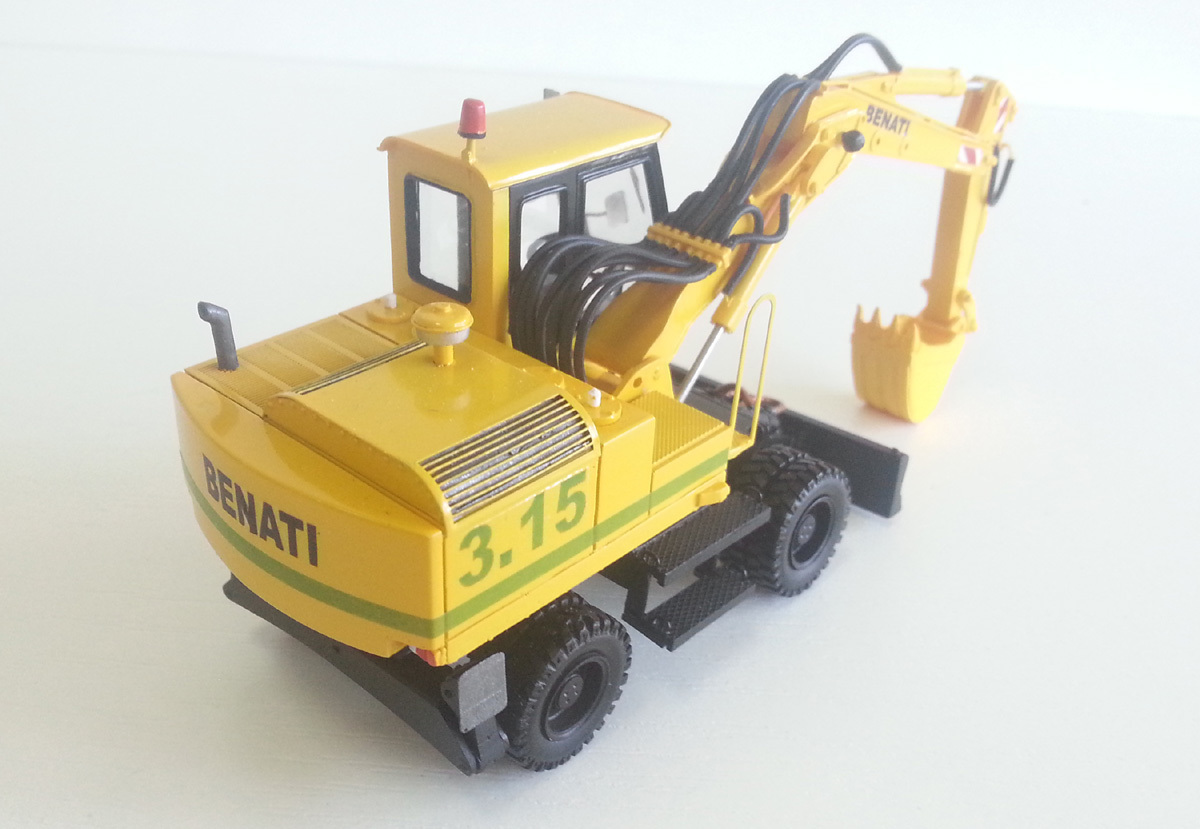 Resin 1/50 Excavator Benati 3.15 wheels – Ready Made by Fankit Models