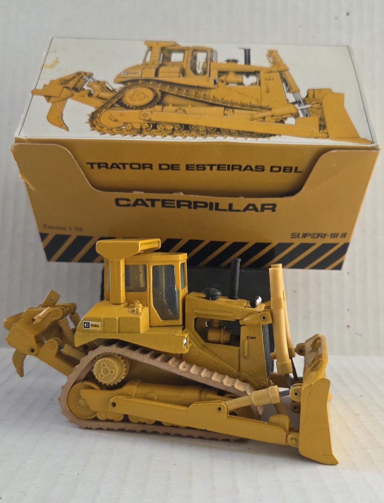 VINTAGE SUPERMINI ARPA CATERPILLAR D8L BULLDOZER W/ RIPPER IN BOX