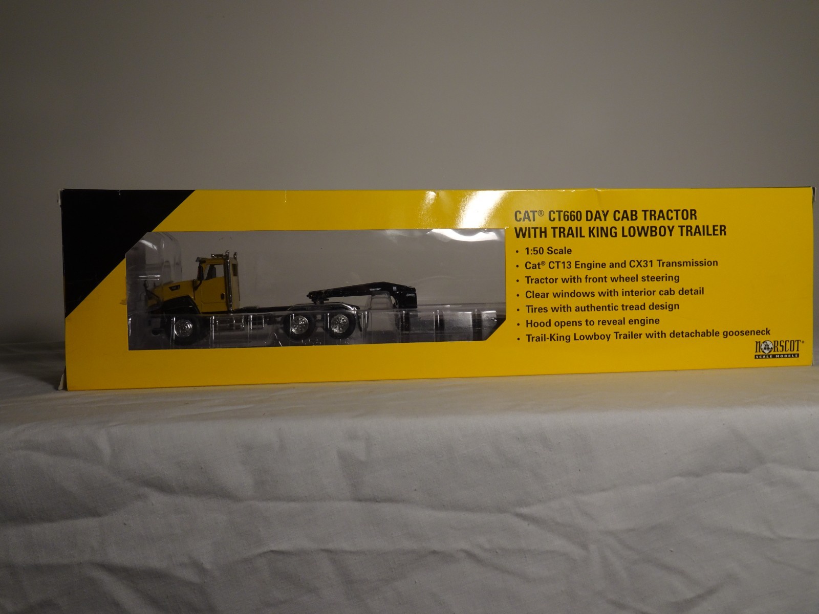 Cat 1:50 CT 660 Day CAB Tractor with Trail King Low Boy Trailer – 55503
