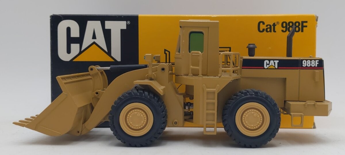 NZG 167 1:50 Caterpillar 988B Wheel-Type Loader/Box