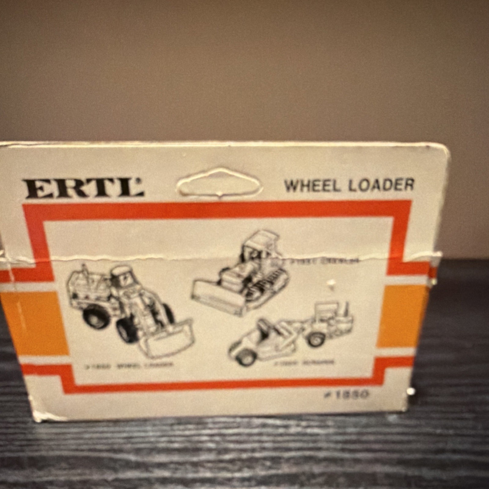 Ertl Mighty Movers International Hough Wheel Loader 1:64 Diecast Metal