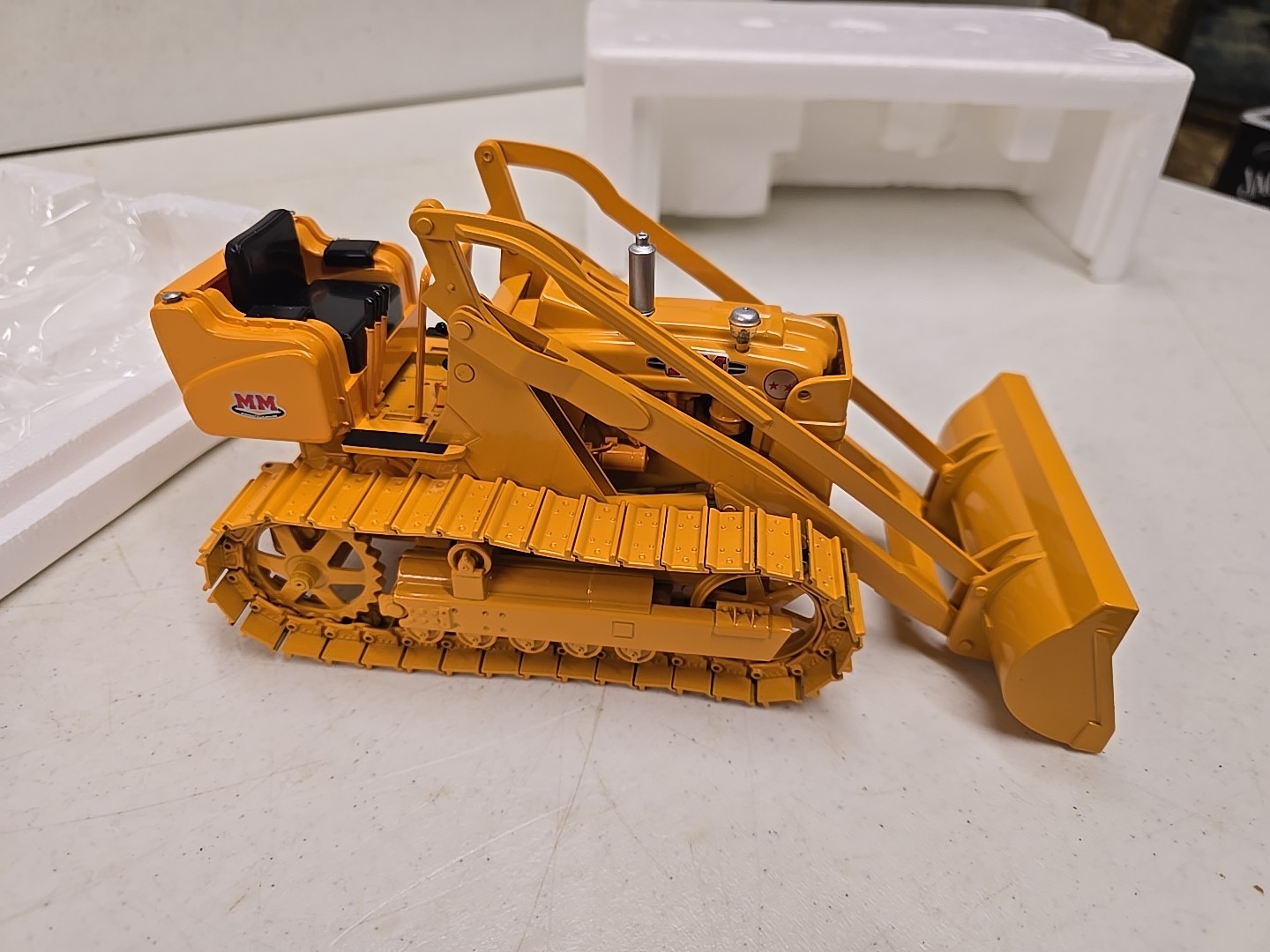 Speccast 1/16 Scale Minneapolis-Moline Two Star Craler With Loader In Box MIB